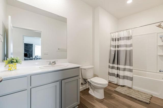 4840 Ambrosia Court, Roseville CA: https://media.crmls.org/mediaz/94651971-0ca5-49fc-9ca8-99911c389fcd.jpg