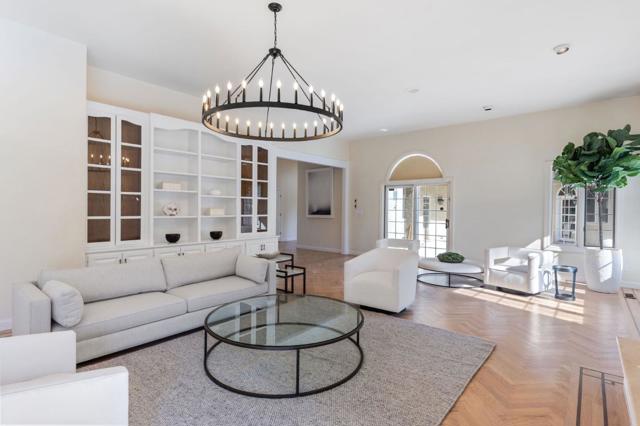 1035 Macadamia Drive, Hillsborough CA: https://media.crmls.org/mediaz/946533a6-4358-4d3f-861a-5dd745cd9fb5.jpg
