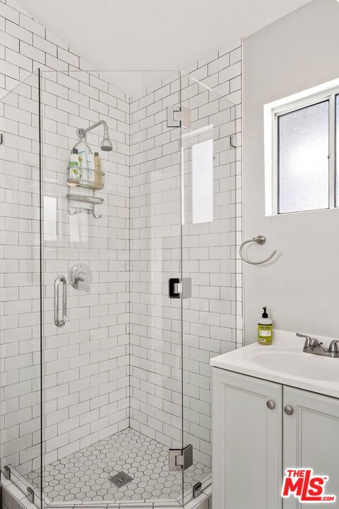 13048 Rose Avenue, Los Angeles CA: https://media.crmls.org/mediaz/94657e1a-abfb-4a75-a7a8-9e7504c6063d.jpg