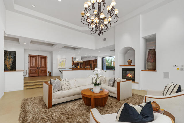 73481 Mariposa Drive, Palm Desert CA: https://media.crmls.org/mediaz/9465f197-6d42-4d5b-a96e-412a9ba99b45.jpg