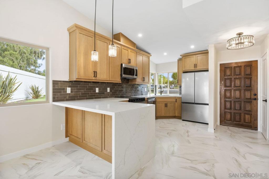 MLS #250036537SD image #10