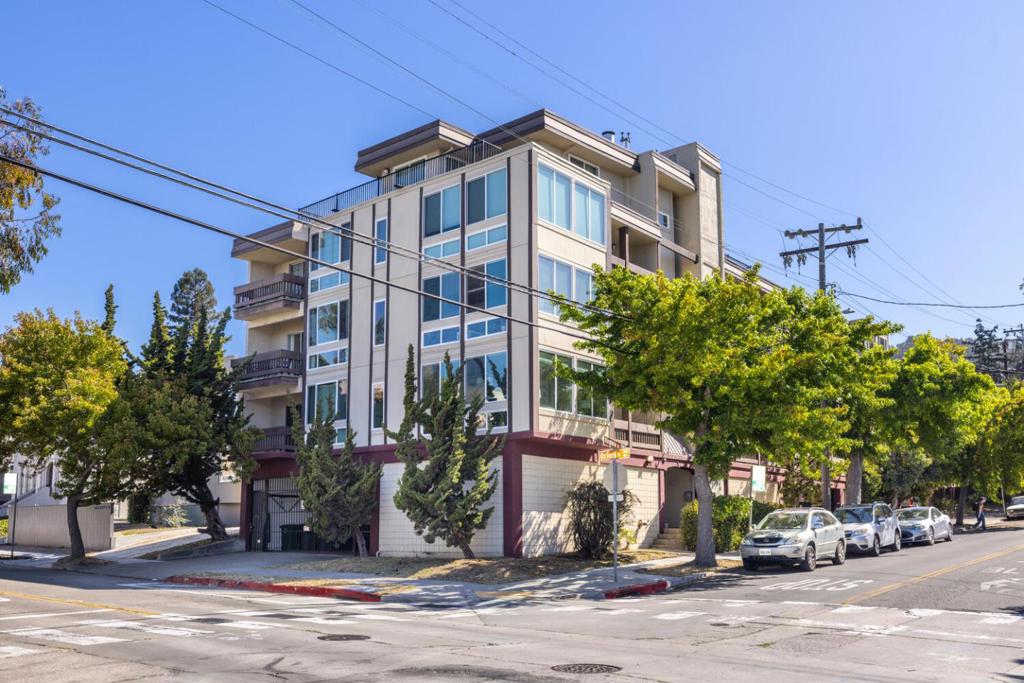 2201 Virginia Street #2