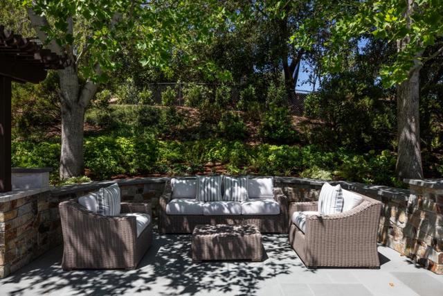 13801 Templeton Place, Los Altos CA: https://media.crmls.org/mediaz/946835e1-f5d2-462b-a9bf-df48d387fee1.jpg