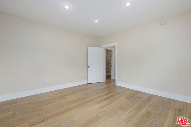3166 San Marino Street, Los Angeles CA: https://media.crmls.org/mediaz/9468de34-c943-4b3b-98e5-906677468a03.jpg