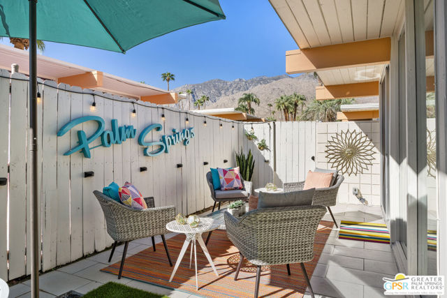 1111 E Palm Canyon Drive, Palm Springs CA: https://media.crmls.org/mediaz/946943bf-769f-4b55-ab89-ff9de24a1917.jpg