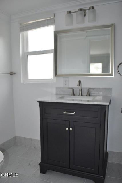 Detail Gallery Image 11 of 18 For 3309 Hilltop Dr, Ventura,  CA 93003 - 3 Beds | 2 Baths