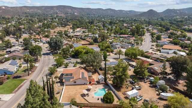 16273 Arena Dr, Ramona CA: https://media.crmls.org/mediaz/9469ecf1-f23c-4362-a379-406c6bf040f5.jpg