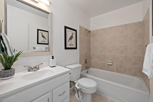 1 Appian Way, South San Francisco CA: https://media.crmls.org/mediaz/946ae848-3bb7-48d1-8f47-d538e2c93162.jpg