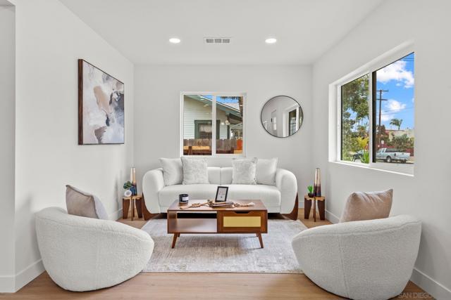 3534 36 Collier Ave, San Diego CA: https://media.crmls.org/mediaz/946b1c38-655c-4f39-9773-cef89de5508b.jpg
