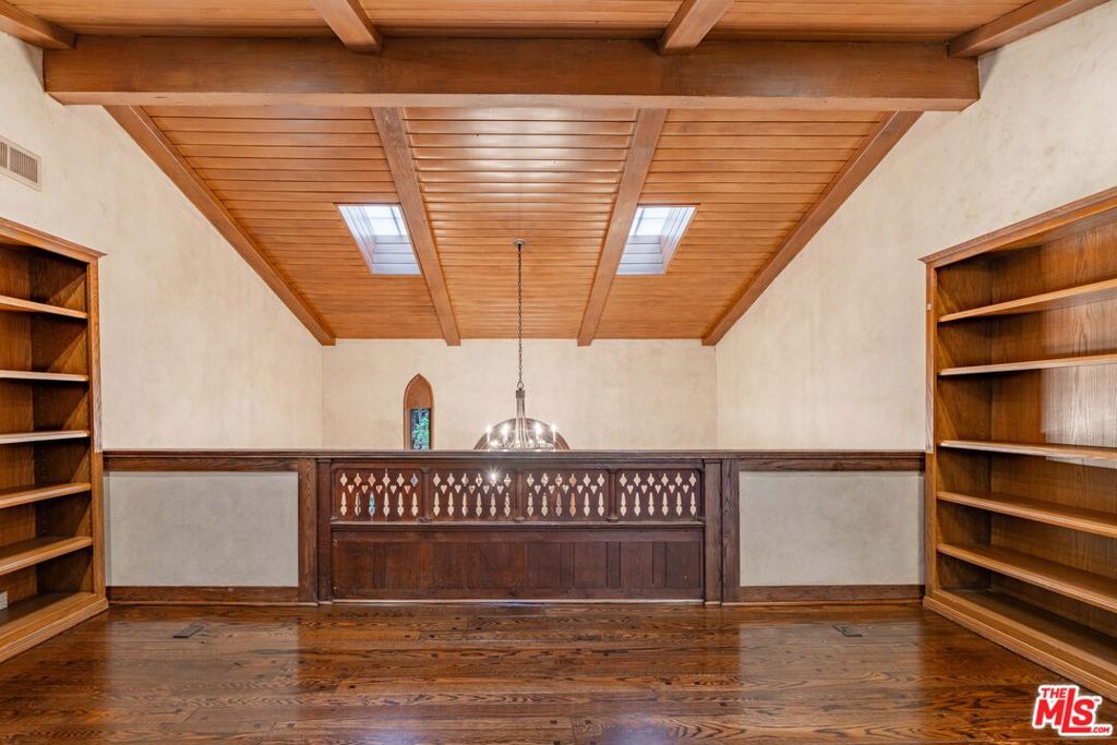 MLS #25619597 image #54