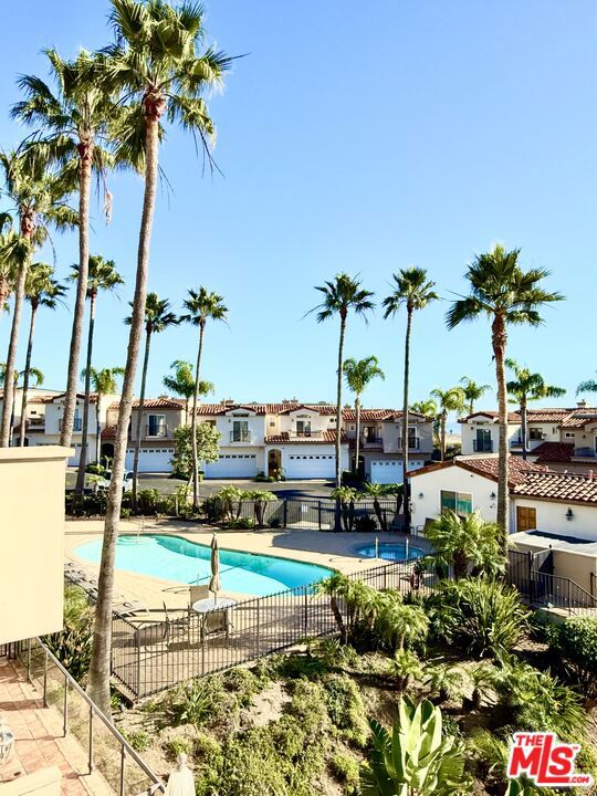 6438 Lunita Road, Malibu CA: https://media.crmls.org/mediaz/946b7390-9901-46ed-8fdd-4d367eed896d.jpg