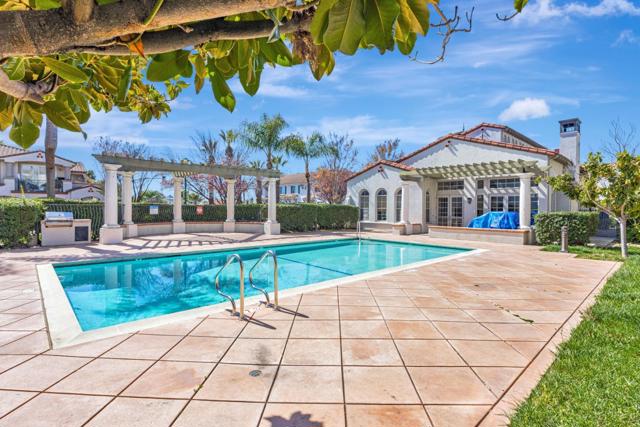 35511 Monterra Terrace, Union City CA: https://media.crmls.org/mediaz/946bde80-fd85-4fb7-a6c5-95a301fecbed.jpg