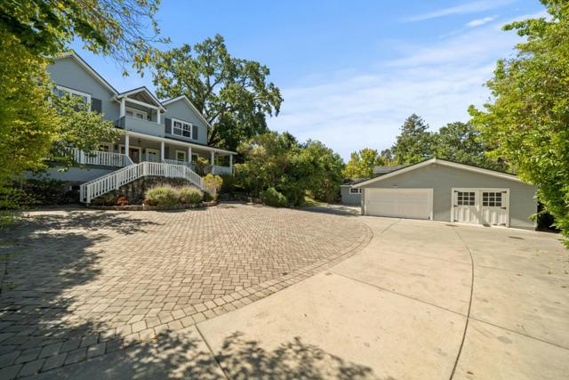 1353 Edgewood Road, Redwood City CA: https://media.crmls.org/mediaz/946c485c-e4b7-4557-9840-2f915a2afb88.jpg
