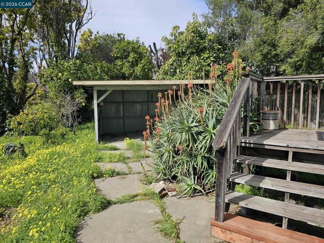 Image 37 of 38 For 627 Kern St  