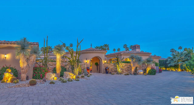 3 Coronado Court, Rancho Mirage CA: https://media.crmls.org/mediaz/946dd496-9e84-4bae-aa95-f8756b57ae83.jpg