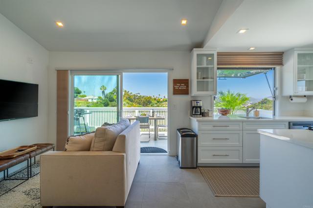3554 56 Sydney Place, San Diego CA: https://media.crmls.org/mediaz/946ddc1b-79c1-4596-bebf-a45566d0a7b8.jpg