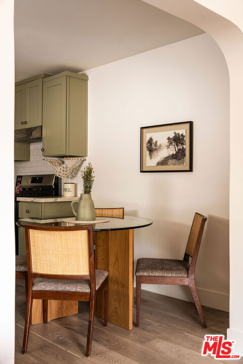 Image 7 of 24 For 2354 Landa Street