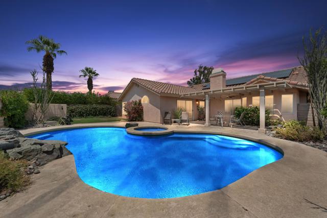 77469 Evening Star Circle, Indian Wells CA: https://media.crmls.org/mediaz/94704e03-c787-4df9-8ba7-102b1abadc2c.jpg