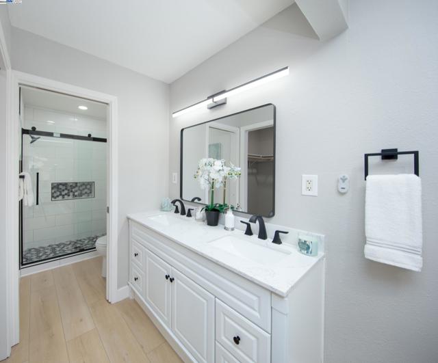 1392 Springview Ct., Concord CA: https://media.crmls.org/mediaz/9470c957-80bc-4081-8f85-7a0f5f14f3f2.jpg
