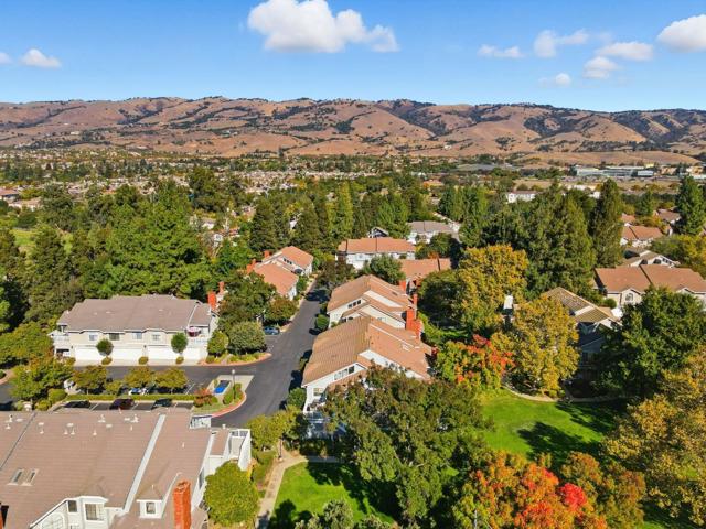 2512 Yerba Hills Court, San Jose CA: https://media.crmls.org/mediaz/9470f6aa-c875-4681-baf5-88059ffd44e6.jpg