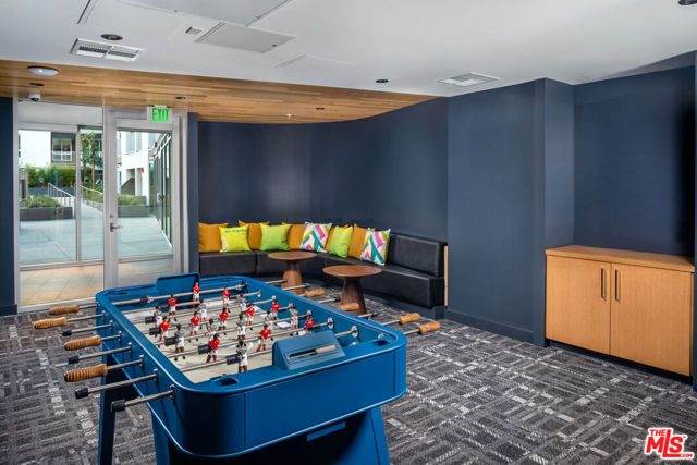 750 S Oxford Avenue, Los Angeles CA: https://media.crmls.org/mediaz/947114d0-b557-4e92-9c1c-b5e564f5522b.jpg