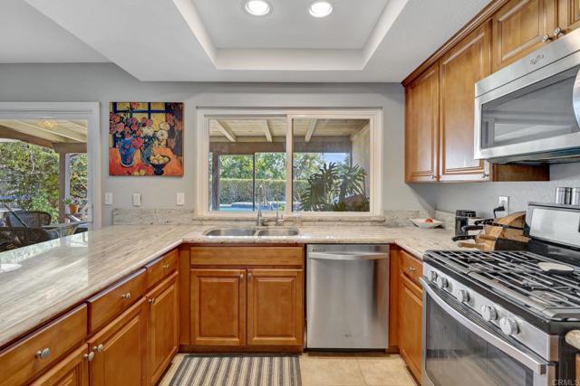 Detail Gallery Image 12 of 35 For 10743 Flambeau Pl, La Mesa,  CA 91941 - 4 Beds | 2 Baths