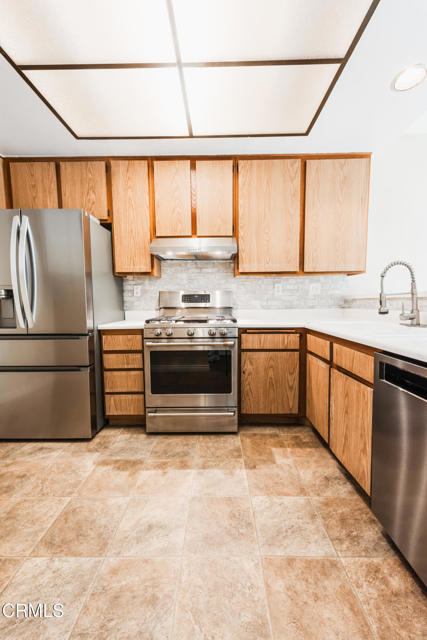 2321 Pima Lane, Ventura CA: https://media.crmls.org/mediaz/9472a0aa-aa1b-49f7-9a28-d944aac7f79c.jpg