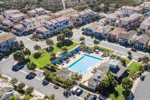 4368 Nautilus Way, Oceanside CA: https://media.crmls.org/mediaz/9473f33c-de21-435b-9a8d-ccdb51f35e20.jpg