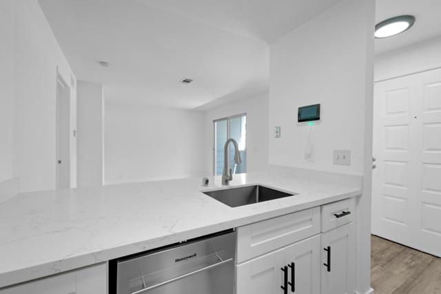 29628 Desert Oak Ct, Hayward CA: https://media.crmls.org/mediaz/94750f75-179d-4f3f-b5c9-c13210a3bf63.jpg