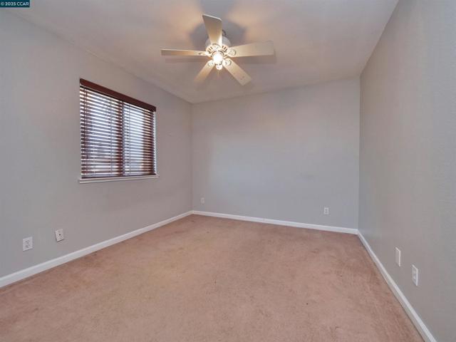 2035 Pasado Avenue, Manteca CA: https://media.crmls.org/mediaz/947511de-489c-4665-a594-64d27a9fe497.jpg