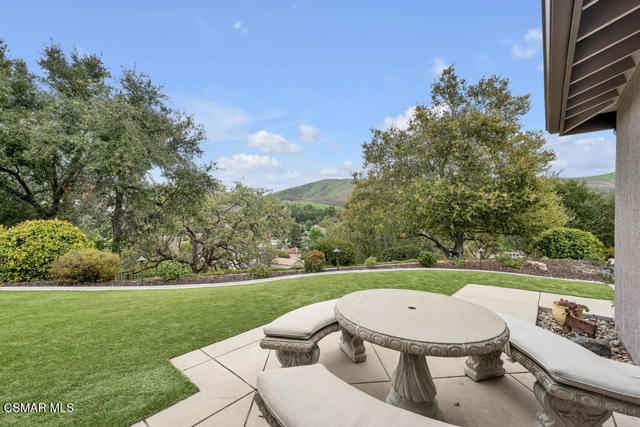 782 Emerson Street, Thousand Oaks CA: https://media.crmls.org/mediaz/94760068-06db-439d-834f-6da0f3fc4f09.jpg