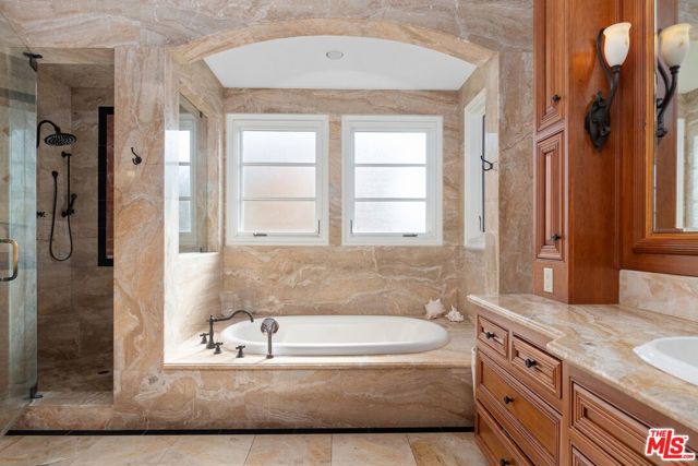 Image 19 of 38 For 919 Gretna Green Way