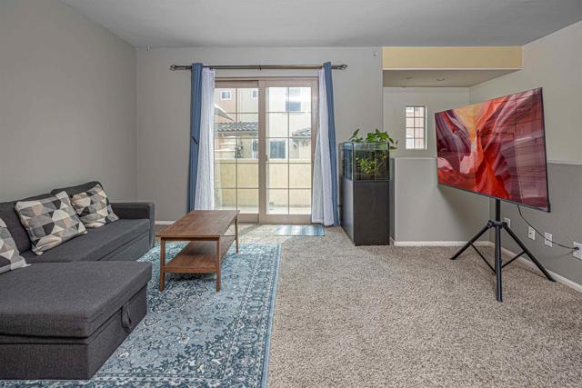 Detail Gallery Image 9 of 42 For 1291 Blue Jean Way #3,  Chula Vista,  CA 91913 - 2 Beds | 2/1 Baths