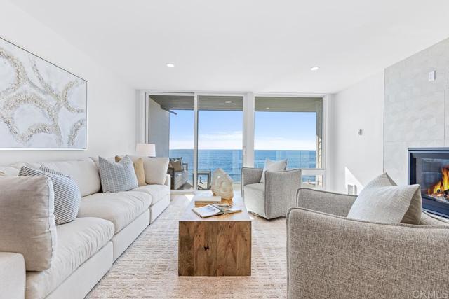 Detail Gallery Image 3 of 52 For 707 S Sierra Ave #5,  Solana Beach,  CA 92075 - 3 Beds | 2 Baths