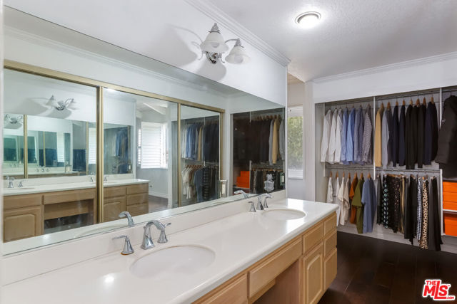 88 Cresta Verde Drive, Rolling Hills Estates, California 90274, 3 Bedrooms Bedrooms, ,3 BathroomsBathrooms,Residential,Sold,Cresta Verde,21793362