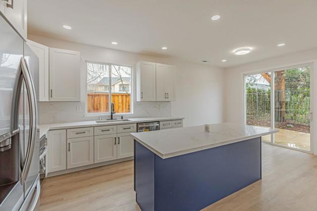 9135 Desiderio Way, Gilroy CA: https://media.crmls.org/mediaz/94792c81-fa88-409c-bd69-6d772ea93d88.jpg