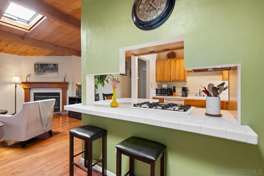 2437 Laurie - photo 11