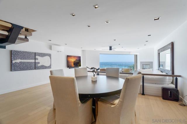 135 S Sierra Ave, Solana Beach CA: https://media.crmls.org/mediaz/947972b2-ff5c-410d-8060-24dbd4dc3236.jpg