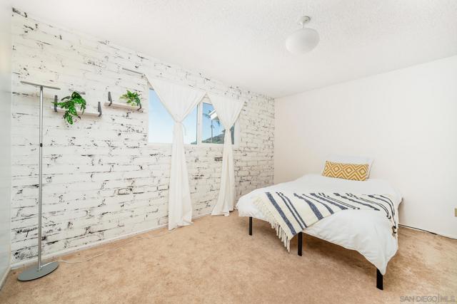 Image 36 of 75 For 6825 Kellyn Lane