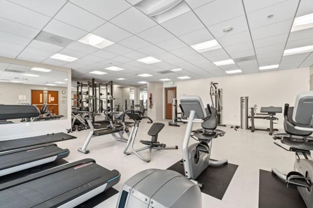 325 Berry Street, San Francisco CA: https://media.crmls.org/mediaz/947a23d6-d40c-4f92-a45d-417cad20ff0a.jpg