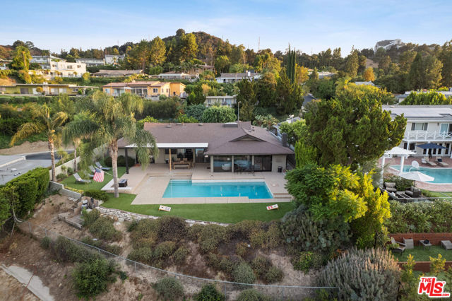 3235 Steven Drive, Encino CA: https://media.crmls.org/mediaz/947a2db1-fd12-4869-9a01-d3105ec654d0.jpg