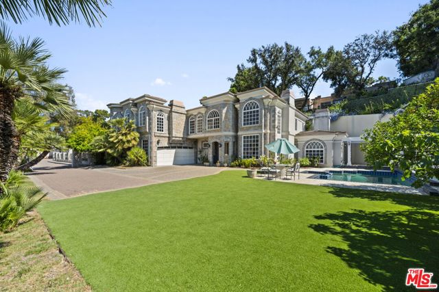 14330 Mulholland Drive, Los Angeles CA: https://media.crmls.org/mediaz/947a36be-051a-4eb3-a3f0-79d09735ad2b.jpg