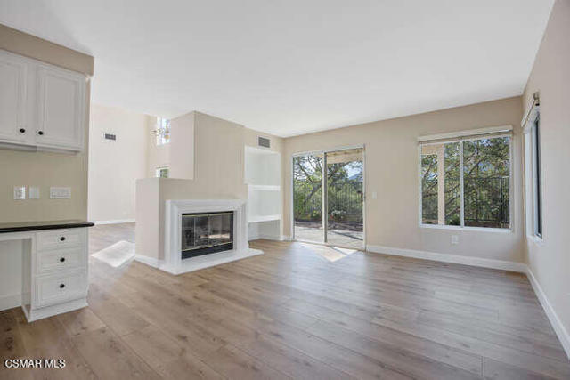 1636 Meadowglen Court, Newbury Park CA: https://media.crmls.org/mediaz/947a5ccc-68e0-49ff-b25a-1da0563b57a5.jpg