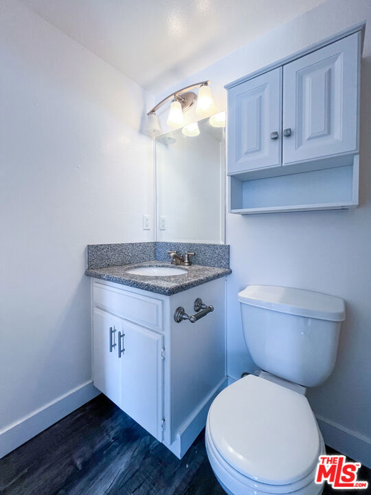 https://media.crmls.org/mediaz/947a921d-ecfc-4c19-a3c7-895618f1dc26.jpg?preset=X-Large