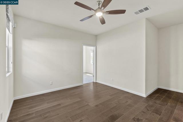 589 W Huntington Ave, Mountain House CA: https://media.crmls.org/mediaz/947ae4aa-8547-4329-b227-fc4fc146ae50.jpg