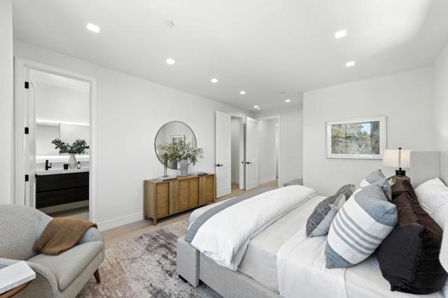 125 15th Avenue, San Mateo CA: https://media.crmls.org/mediaz/947afd5d-a75f-4121-b5b4-d8f4683c93ec.jpg