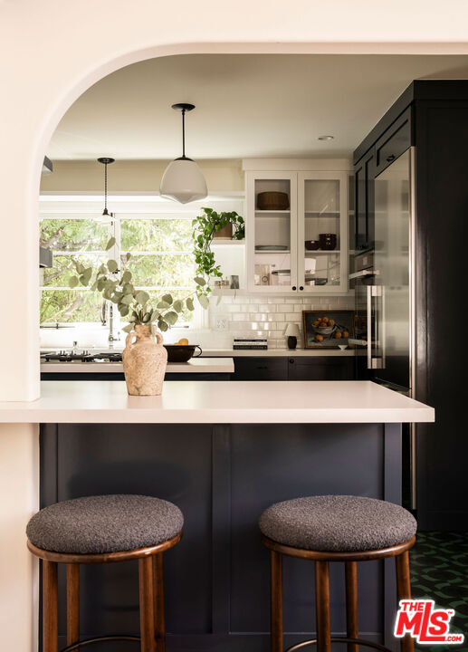 2248 Kenilworth Avenue, Los Angeles CA: https://media.crmls.org/mediaz/947b5589-1cbc-4f2c-939d-f4c0e7d0b2dc.jpg