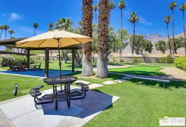 751 N Los Felices Circle, Palm Springs CA: https://media.crmls.org/mediaz/947b5bee-011a-45f3-800d-9d48cb067082.jpg
