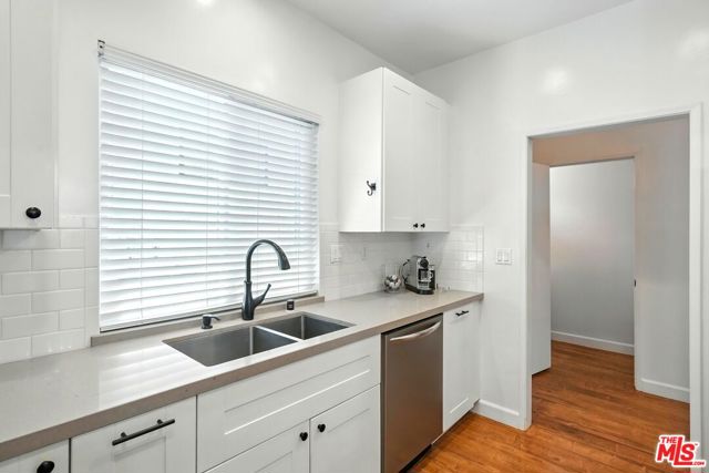 13012 Valleyheart Drive, Studio City CA: https://media.crmls.org/mediaz/947bb04b-a3ea-436f-8c96-19006f8aa1d4.jpg