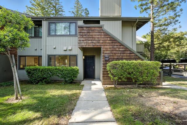 1907 La Terrace Circle, San Jose CA: https://media.crmls.org/mediaz/947bf2b1-a475-4048-8f4c-0d59c45713d1.jpg